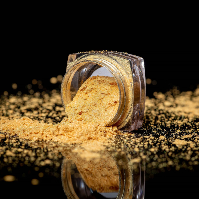 PORANNE LATTE - pigment sypki, kolor jasny złoty