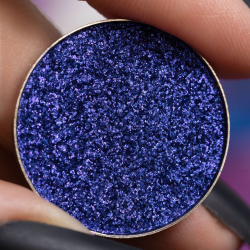 SZÓSTKA Metaliczny Pigment: Elegancki Fiolet z Różowymi Drobinkami dla Wyrafinowanego Makijażu