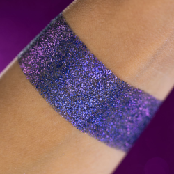 SZÓSTKA Metaliczny Pigment: Elegancki Fiolet z Różowymi Drobinkami dla Wyrafinowanego Makijażu