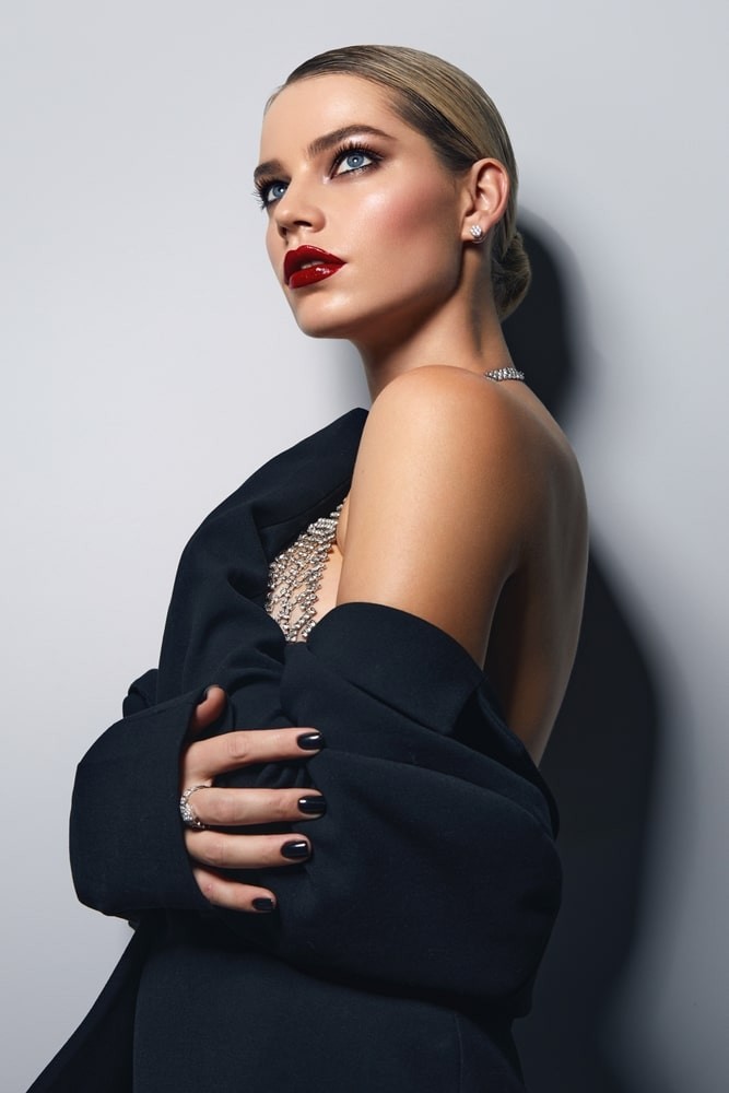 Makijaż wieczorowy – efektowny look krok po kroku, sprawdź porady Malumag Cosmetics